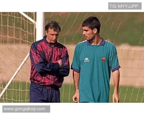 足球明星背后的故事与奋斗历程探秘